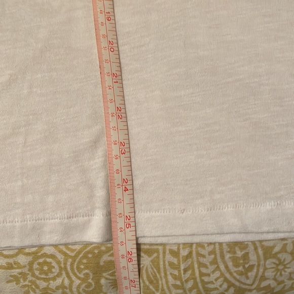 Two Pink tee shirts - Picture 6 of 6